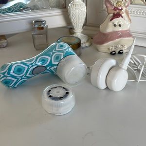 Clarisonic Mia 2-  FINAL CLEAR OUT